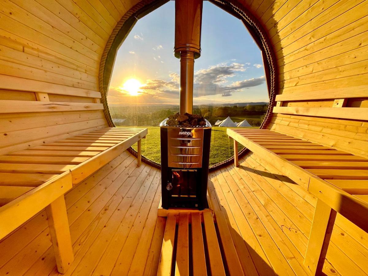 Deerstone Glamping-Pinhaw Beacon Dome Hot Tub Earby Exterior foto