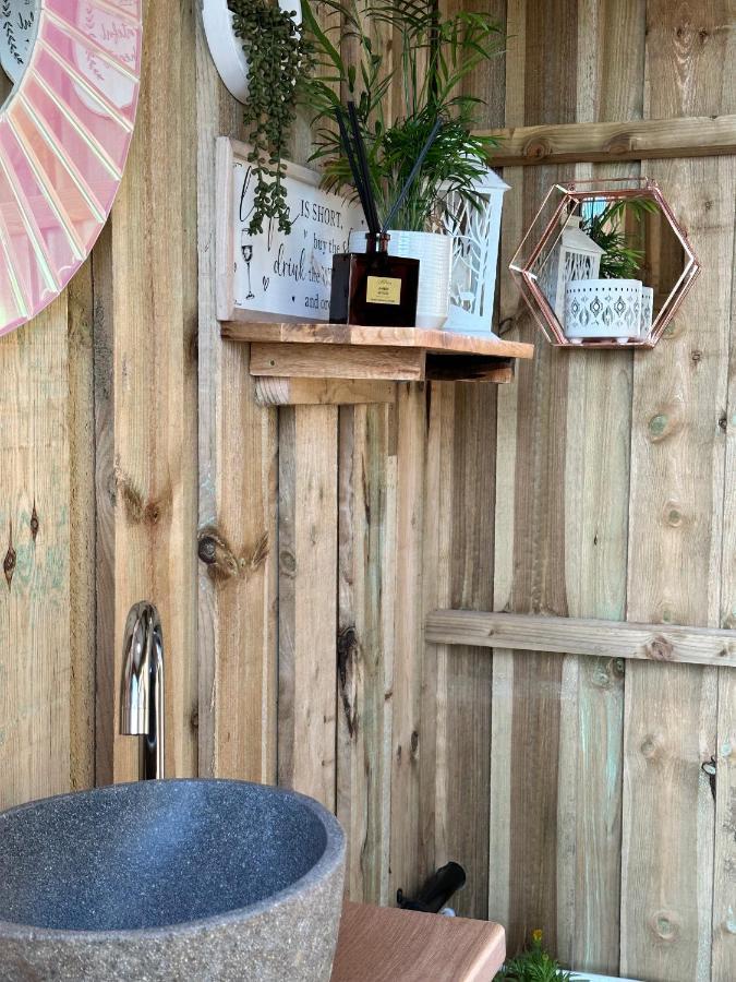 Deerstone Glamping-Pinhaw Beacon Dome Hot Tub Earby Exterior foto